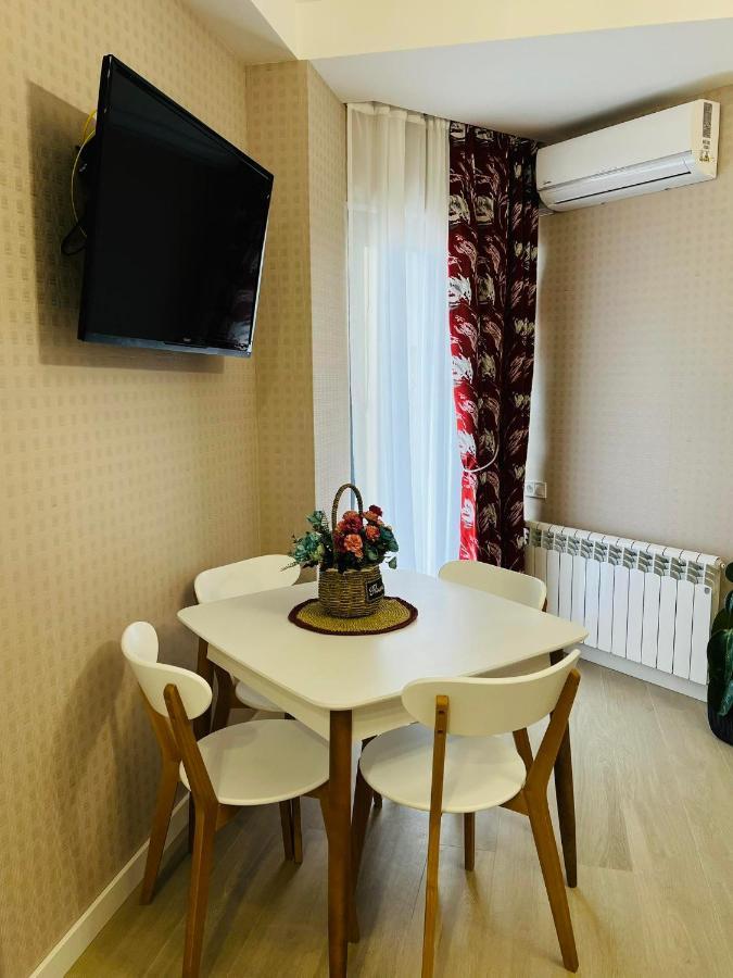 Apartamento Aura Kutaisi Exterior foto