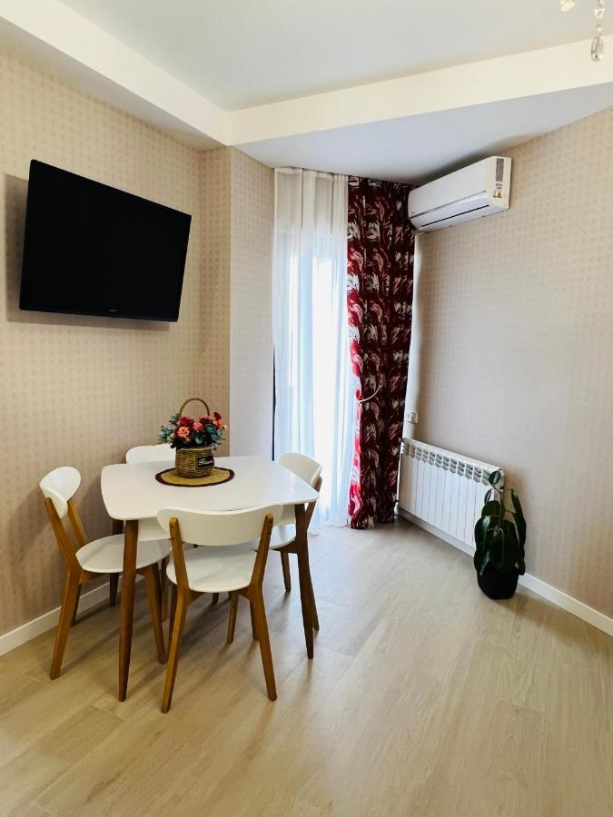 Apartamento Aura Kutaisi Exterior foto