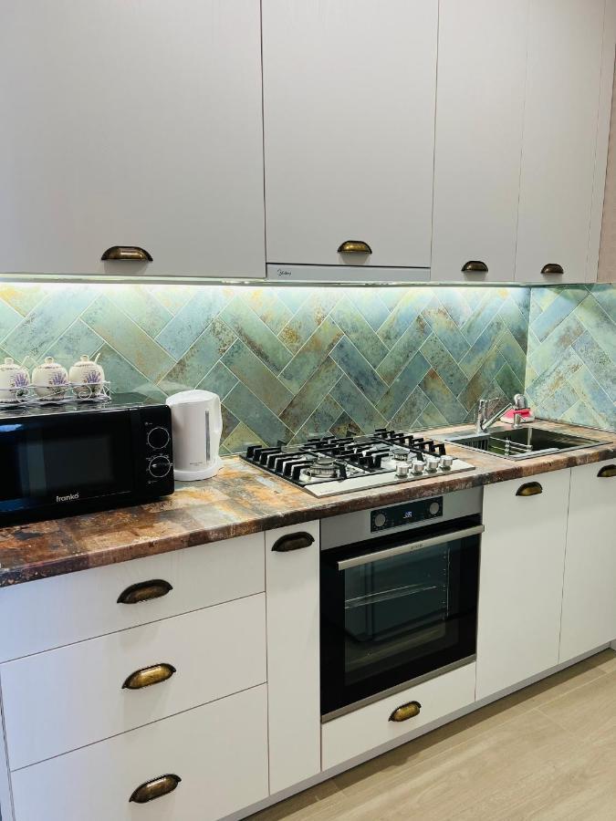 Apartamento Aura Kutaisi Exterior foto