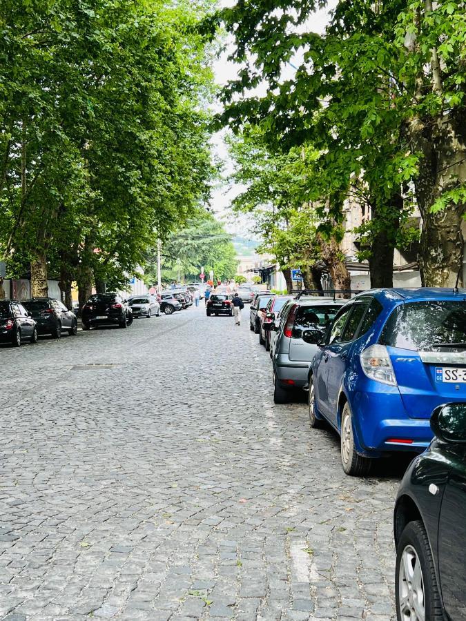 Apartamento Aura Kutaisi Exterior foto