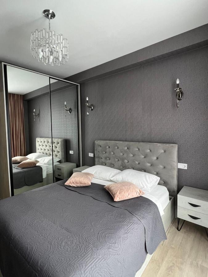 Apartamento Aura Kutaisi Exterior foto