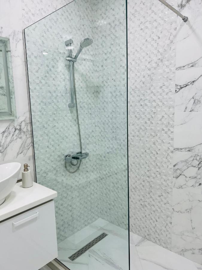 Apartamento Aura Kutaisi Exterior foto